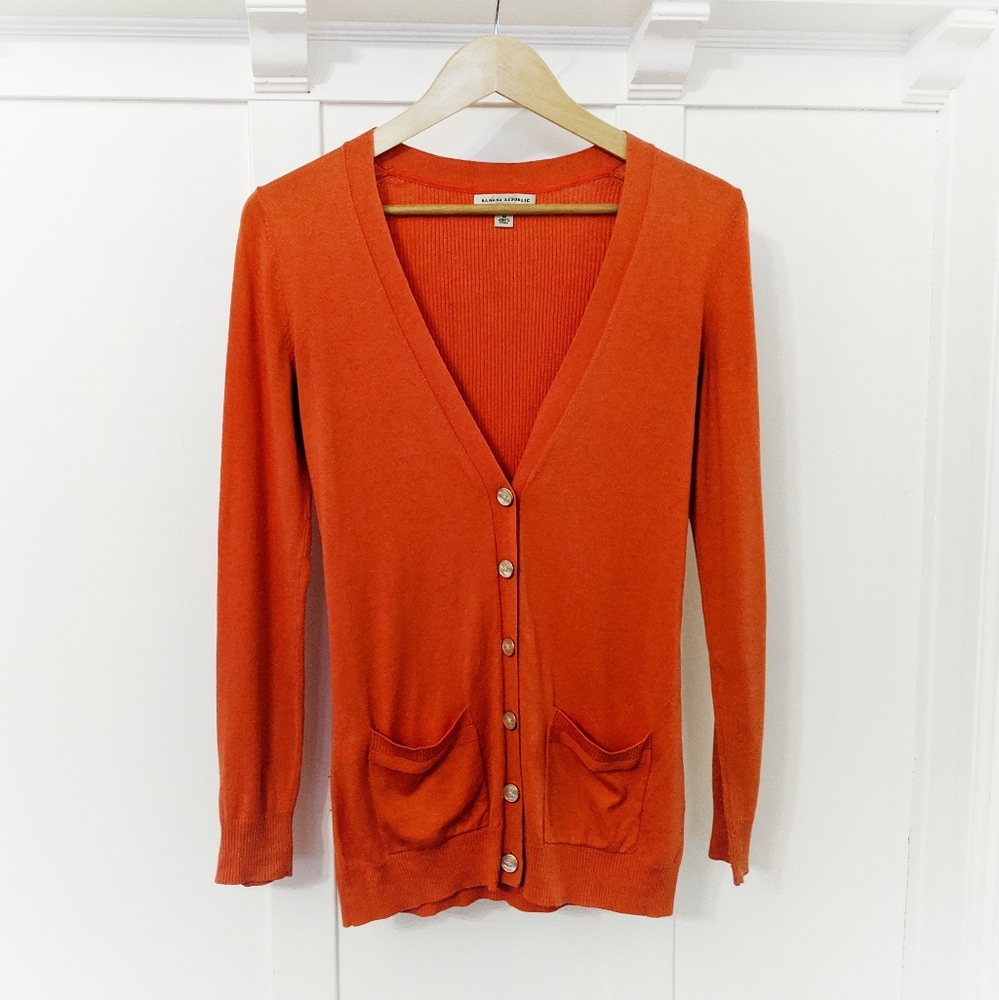 BANANA REPUBLIC Silk Cardigan  Pearl Gold Buttons